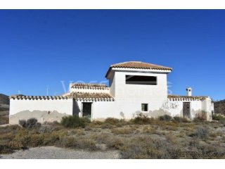 EXCLUSIVE LISTING TO VOSS HOMES. An amazing "Off Grid"..