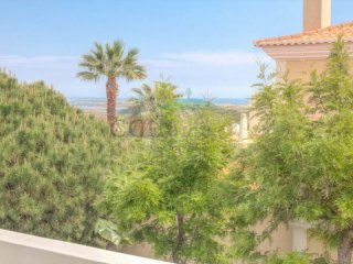 Two bedroom Penthouse Apartment close..