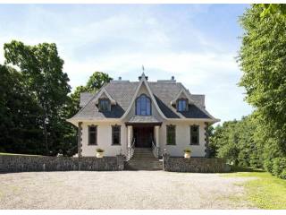 4 bedroom Residence For Sale: Stanford..