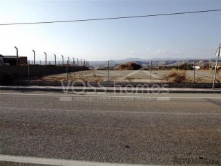 Urban plot of land of 425m2 in the village on Santa Maria..