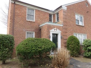 2 bedroom Commercial Property For Sale:..