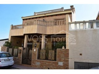 A TRULY STUNNING TOWN VILLA. The photos DONT do this..