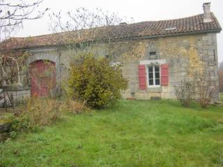 Farmhouse with huge potential! Near..
