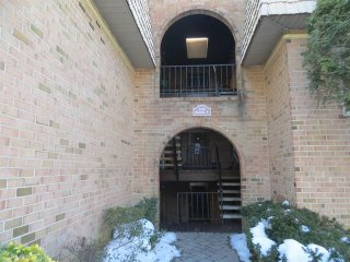 2 bedroom Commercial Property For Sale:..