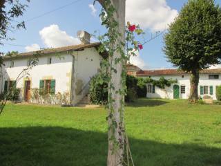2 Houses, Gite And A Swimming Pool