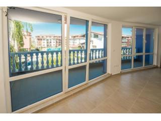 1-bed apartment on the first sea line.