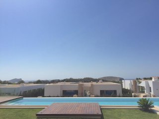 6 bedroom Villa For Sale: Cala Conta..