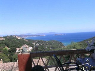 Terraced house with sea views of Sa..