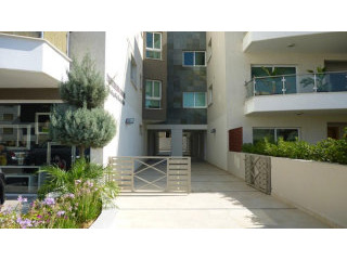 Large 2 Bedroom Apartment In Kapsalos..