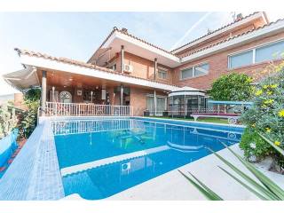 5 bedroom Detached House For Sale:..