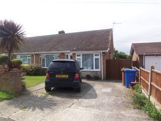 3 bedroom bungalow in Minster On Sea..