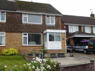 4 bedroom, Semi-detached House house..
