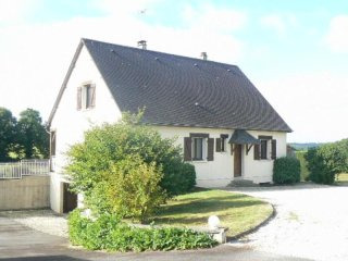 Neat Detached House in Nice Setting