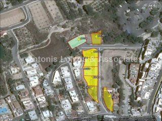 698 m2 plot in Paphos
