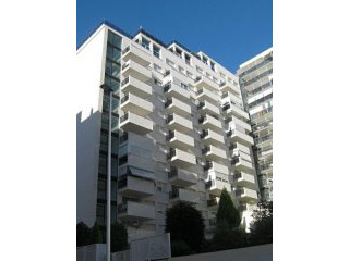 2 BED APARTMENT WITH VIEWS