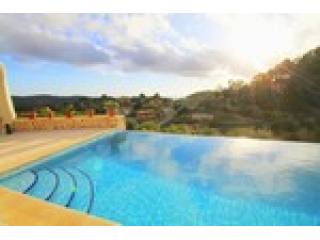 5 Bedrooms - Finca - For Sale