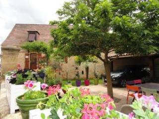 Located Close To Domme And Set In A..