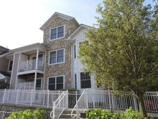 23 Hamburg Tpke Butler, NJ, 07405..