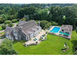 6 bedroom House For Sale: 20 Andrews..