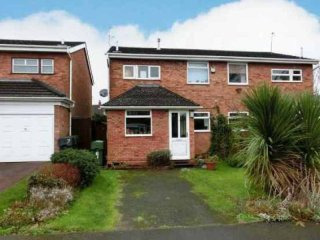 3 bedroom, Semi-detached House house..