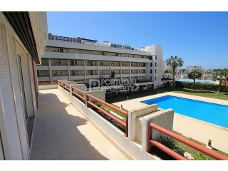 Large Spacious Marina Apartment