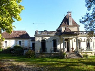 Dordogne-Perigord, À Vendre..