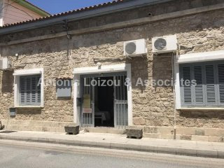 Spacious 3 bedroom terrace house in the..
