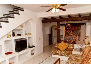 2 Bedroom 1 Bathroom Duplex In..