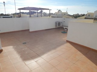 2 Bedrooms Apartment For Sale