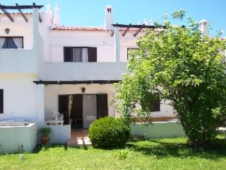 Ground floor apartment overlooking the..
