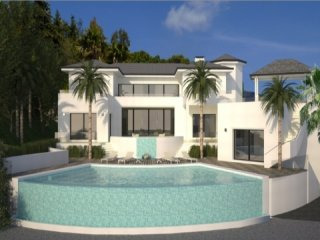 5 Bedroom Villa For Sale Situated In La..