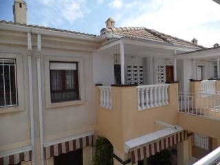2 Bed 1 Bath 3FF 300m from the beach
