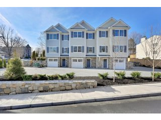 4 bedroom House For Sale: 2 Nassau..