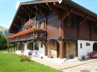 6 Bedroom Chalet, Les Gets Price On..
