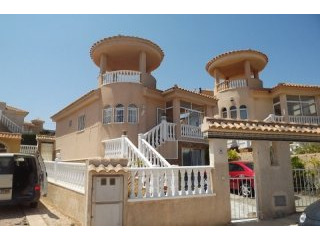 2 Bedrooms - Villa - Alicante - For Sale