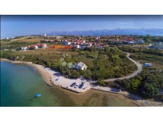 GRAĐEVINSKO ZEMLJIŠTE PRVI RED DO MORA
