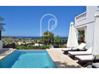 A lovely villa with sea and sunset..