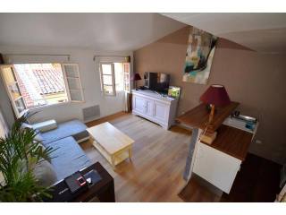 Stylish duplex with superb rooftop views