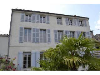 3 bedroom Character For Sale: 17100..
