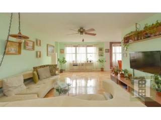 1 bedroom Apartment For Sale: 3935..