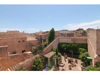 Historical old town palace in need of..