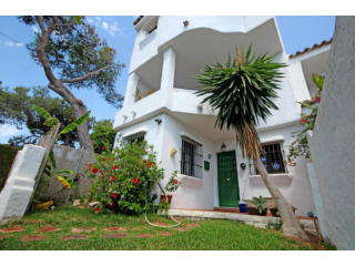 2 bedroom town house for sale