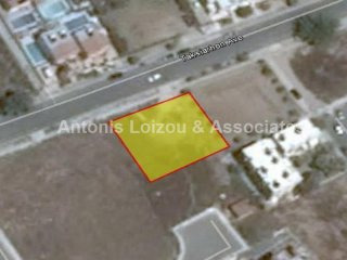 753 m2 plot in Universal