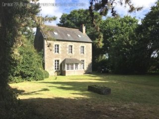 Bourgeois 18c 5 bed stone house, on..