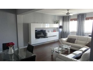 3 bed apartment in Marina Court