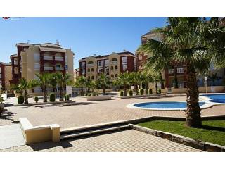2 Bed Luxurious Apartment minutes from..