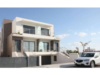 3 Bedroom 3 Bathroom Townhouse In..