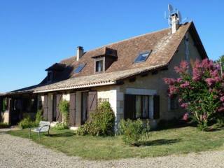 South Facing Converted Barn In 7800 m2..