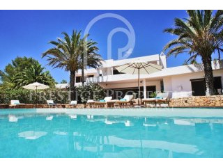 Large Villa in a secure location near..