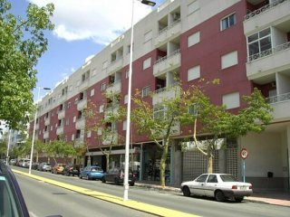 2 BED APARTMENT WITH POOL AND GARAGE